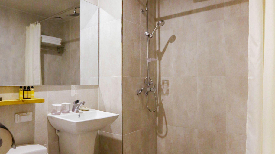 Bathroom, Daegu Palgong Emilia Hotel, Gunwi