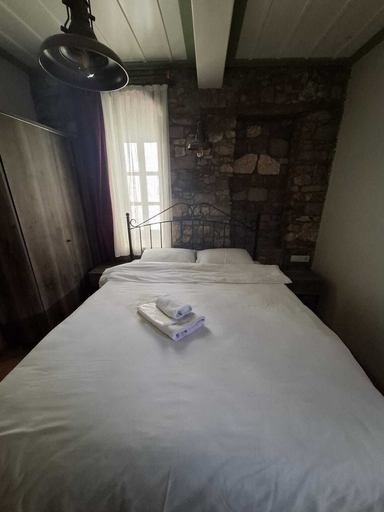 Room 5, My Flora Pansiyon, Ayvalık
