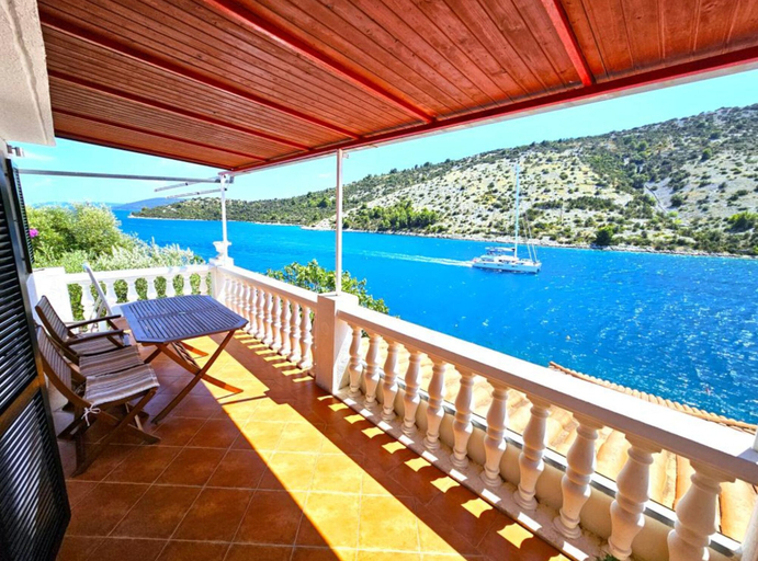 Balcony 3, Villa Bonaca, Marina