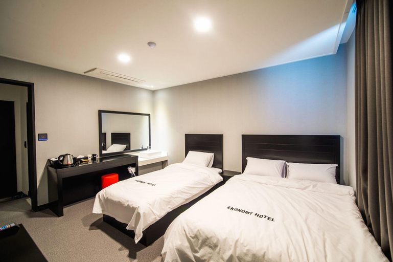 Bedroom 3, Persimmon Hotel Jeongseon, Jeongseon