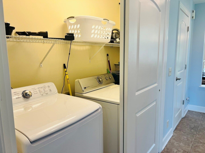Interior 5, Fairway To Heaven 3 Bedroom Home by RedAwning, Brunswick