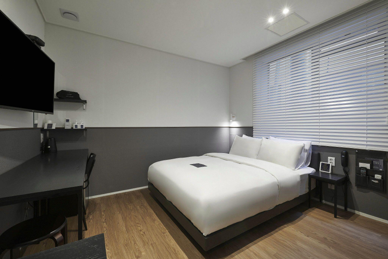 Bedroom 2, Ilsan Janghang Just Play La Festa, Goyang