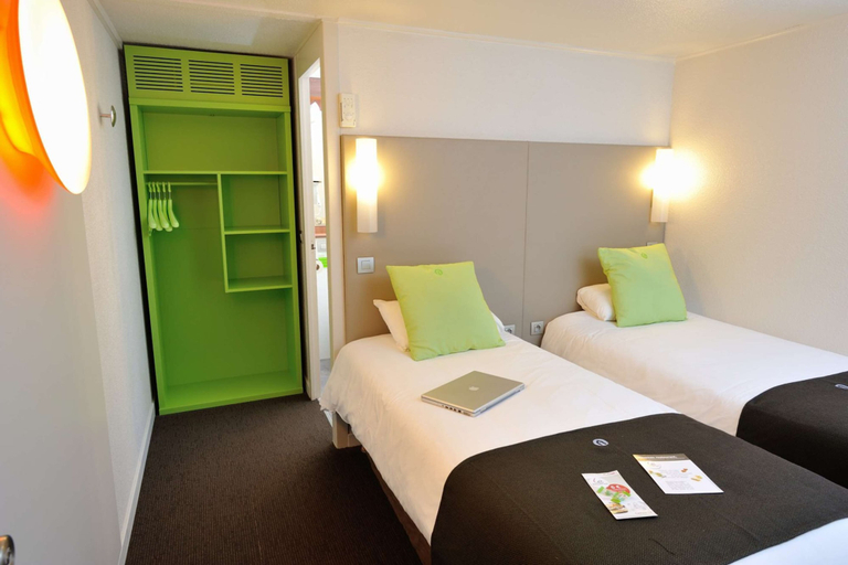 Bedroom 4, Hotel Campanile Montélimar Nord, Drôme