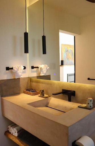 Bathroom 5, Aviva Hotel, NA