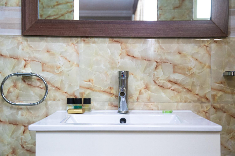 Bathroom 4, Visa Karena Hotels, Port Harcourt