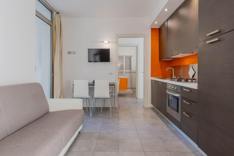 Others 5, Residence Alice, Rimini