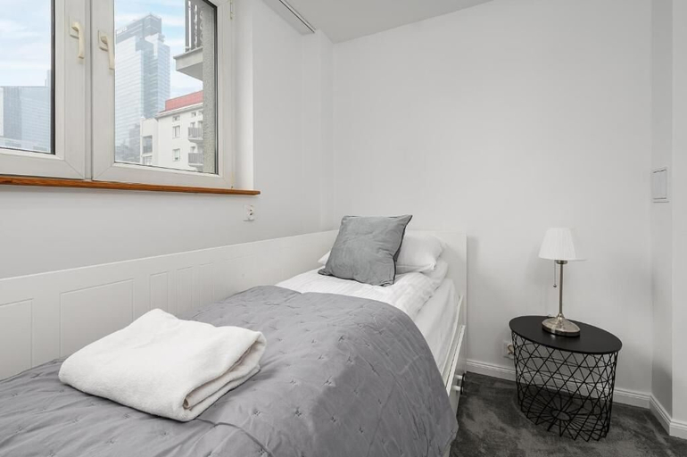 Room, ShortStayPoland Sienna B194, Warsaw