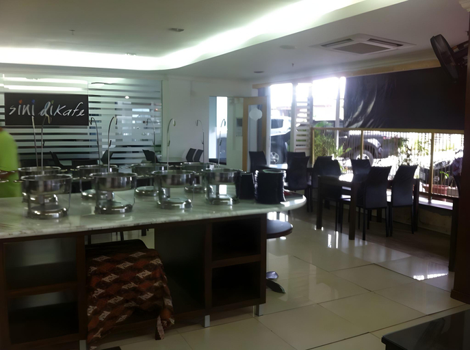 Food & Drinks 5, Golden Hotel, Kota Kinabalu