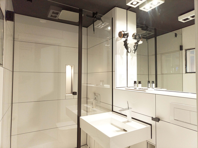 Bathroom 5, NOX Hotel, Karlsruhe