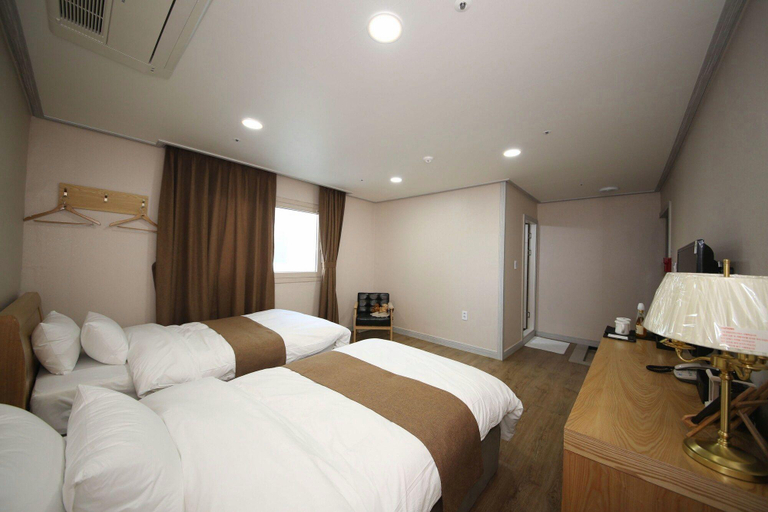 Bedroom 3, Hotel Aroha Jeju, Seogwipo