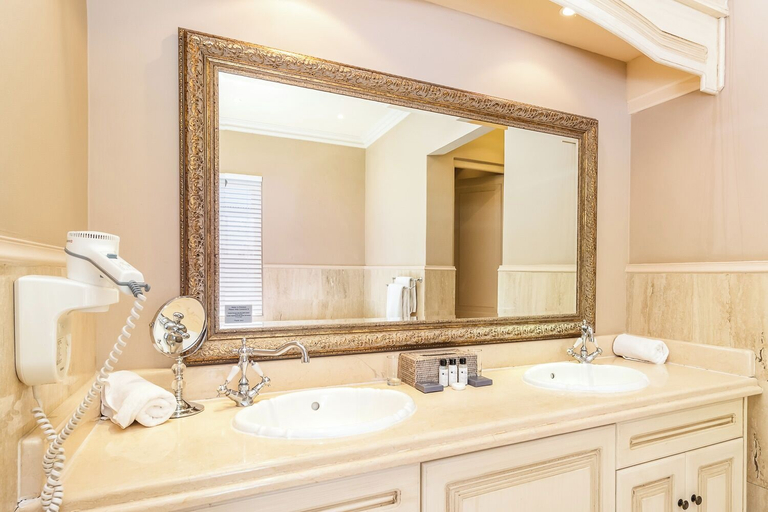 Bathroom 5, L'ermitage - Franschhoek Chateau & Villas, Cape Winelands