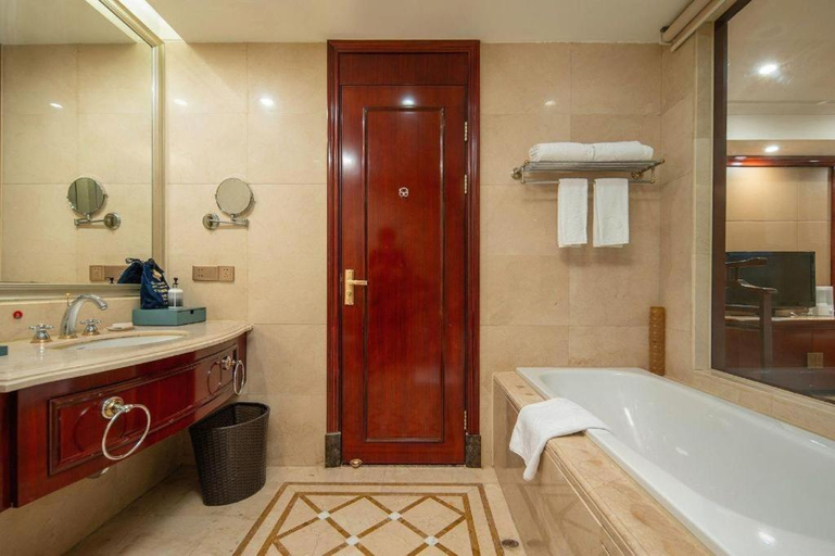 Bathroom, Chutian Guangdong International Hotel, Wuhan