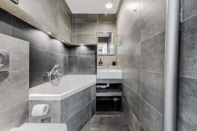 Bathroom, ShortStayPoland Sienna B194, Warsaw