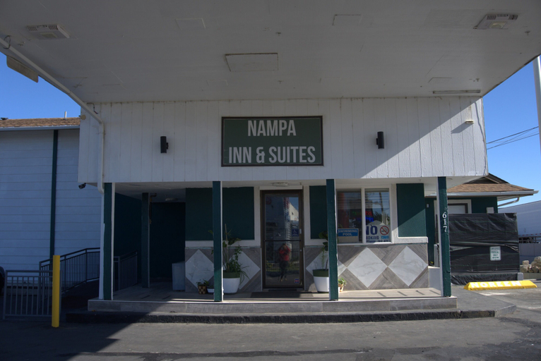 Exterior & Views 2, Nampa Inn & Suites, Canyon