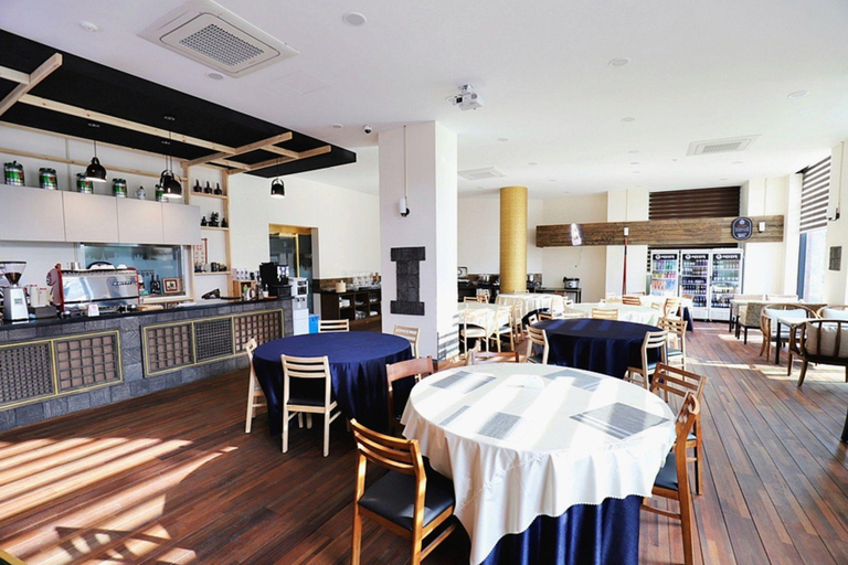 Food & Drinks 5, Sea & Moon Tourist Hotel, Jung