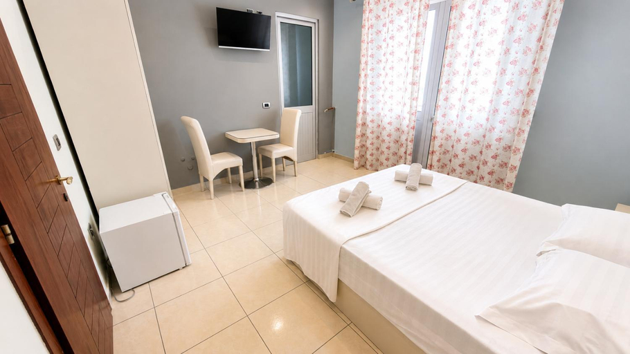 Bedroom 2, HOTEL SARDA, Shkodrës