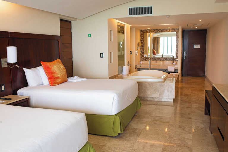 Bedroom 3, Hotel Azul Ixtapa Grand Resort Spa and Convention Center - All inclusive, José Azueta