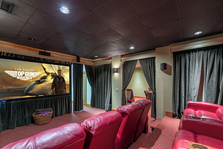 Interior 2, Amitola at Yonahlossee, Watauga