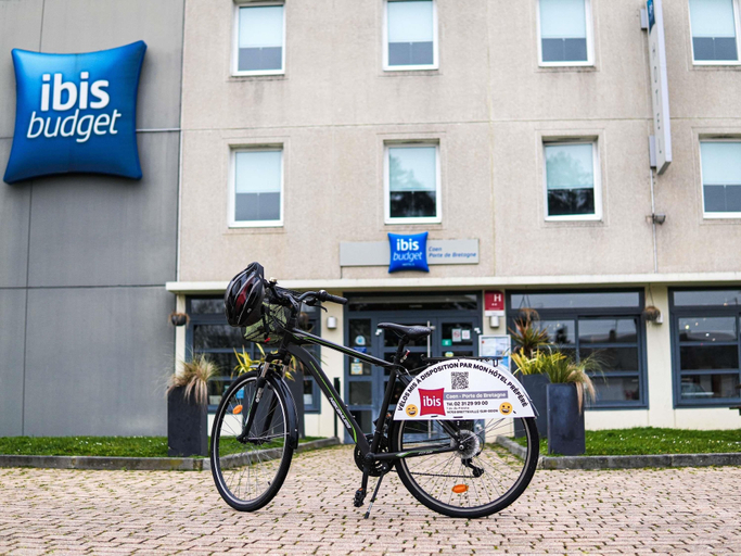 Exterior & Views 1, ibis budget Caen Porte de Bretagne, Calvados