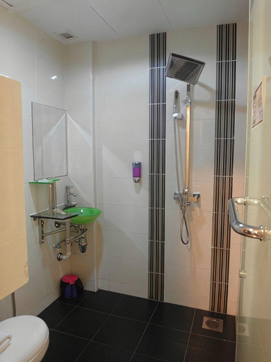 Bathroom 3, Bahagia Hotel Langkawi, Langkawi