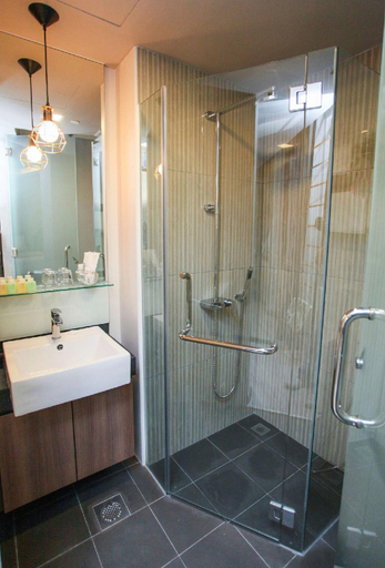 Bathroom 5, Hmlet Essentials Clarke Quay, Singapore