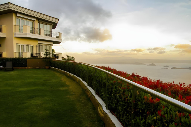 Exterior & Views 1, The Lake Hotel Tagaytay, Tagaytay City