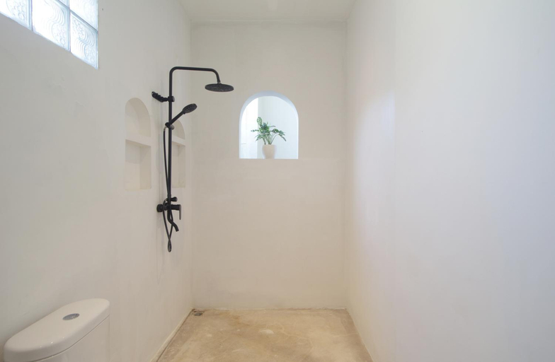 Bathroom 4, Casa Batu Mejan, Badung