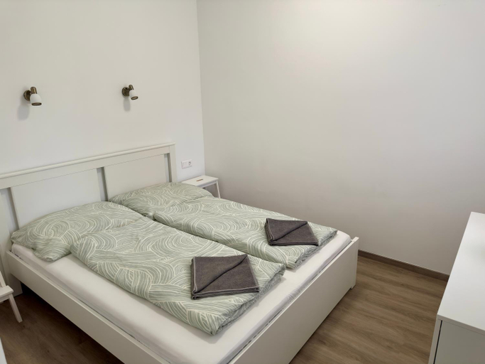 Bedroom 3, Hullam Rooms Siofok, Siófok