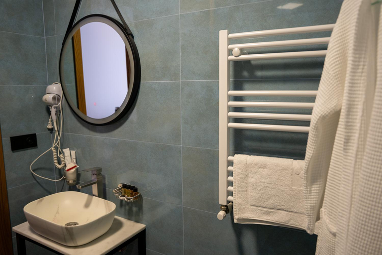 Bathroom, Kazbegi Hotel Grand View, Kazbegi
