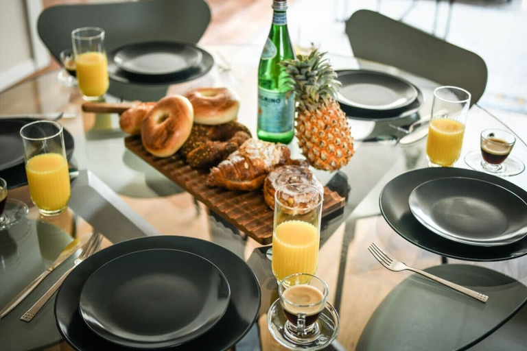 Food & Drinks 5, Stylish and Modern 3BR TelAviv Apartment