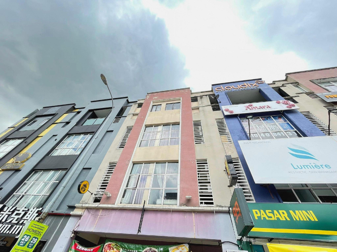 Exterior & Views 2, Swing & Pillows @ Sri Petaling KL, Kuala Lumpur