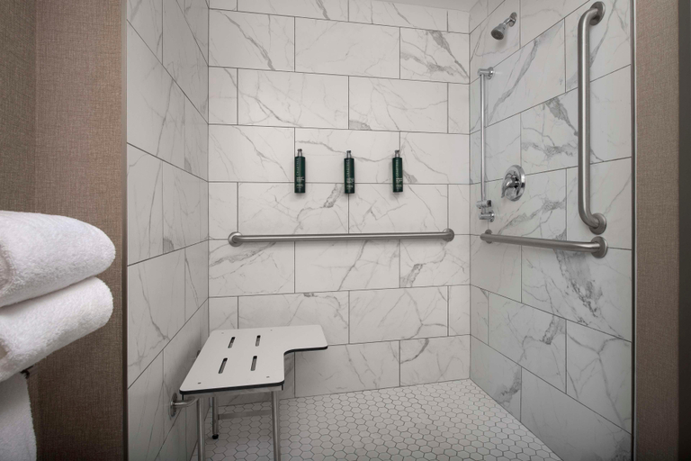 Bathroom 5, Doubletree by Hilton Chattanooga Hamilton Place, Hamilton