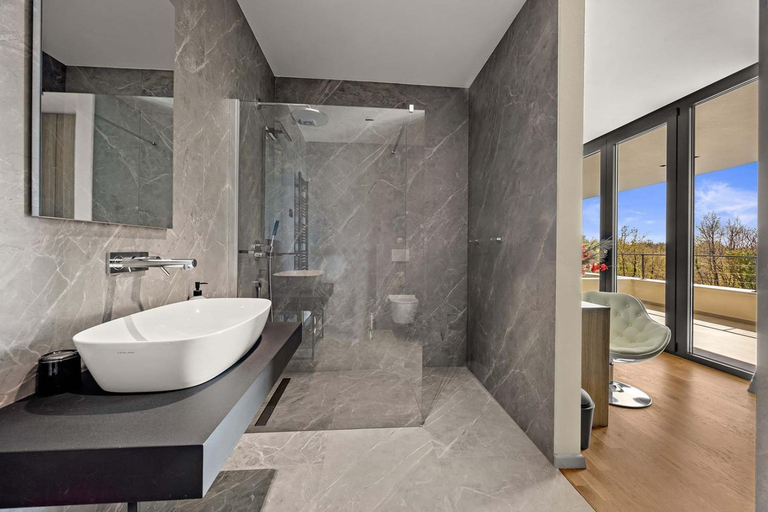 Bathroom 4, Villa She Luxury Comfortable holiday residence, Grožnjan