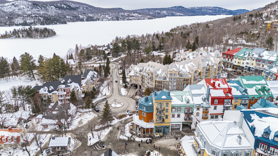 Aerial view 2, Le Deslauriers by RVMT, Les Laurentides