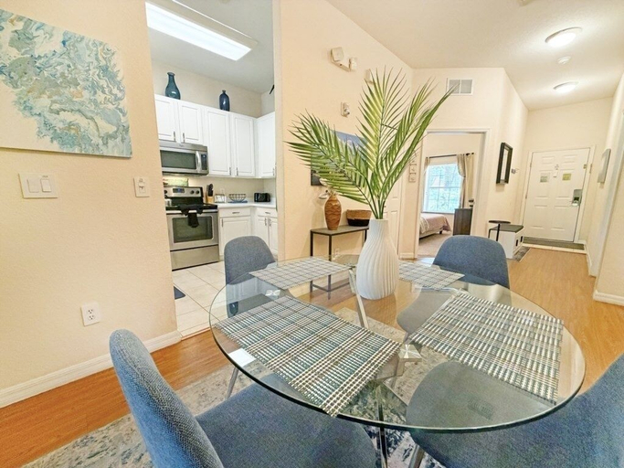 Dining 2, Pelican Paradise 3 Bedroom Condo, Polk