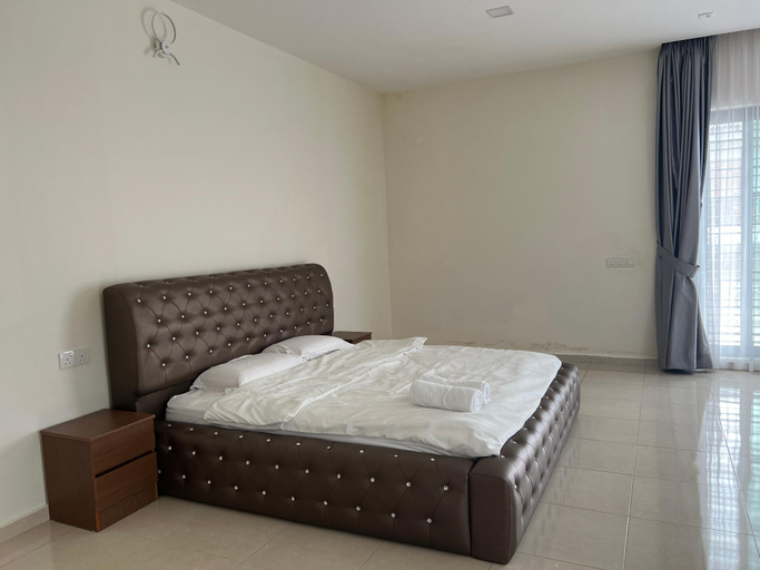 Bedroom 2, Bichrome Marina Island Private Villa Pangkor Lumut, Manjung