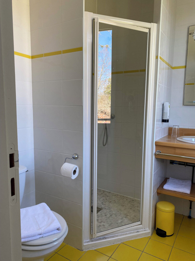 Bathroom 3, Le Clos Pité, Landes