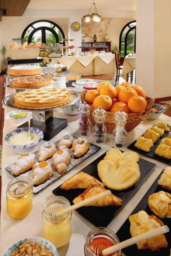 Food & Drinks 5, Villa Dafne, Palermo