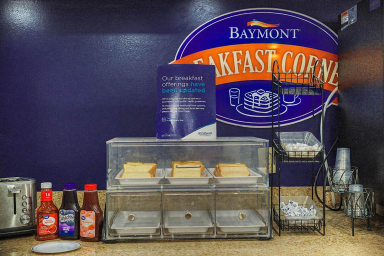 Food & Drinks 5, Baymont by Wyndham Greensburg, Decatur