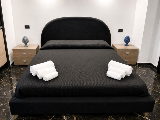 Room 4, Santa Chiara Guest House, Catania