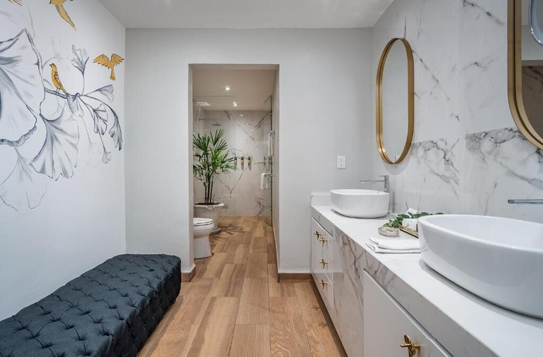 Bathroom 2, Casa Arum, Allende