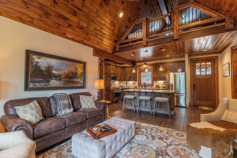 Interior 4, An Escape to Remember at Eagles Nest, Avery