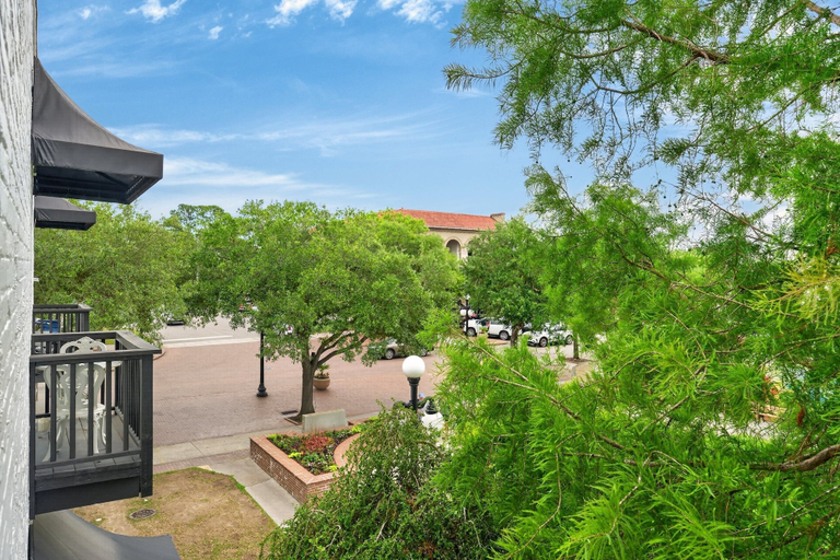 Property grounds 4, River Room Getaway On Front Street - Suite C 1 Bedroom Apts, Georgetown