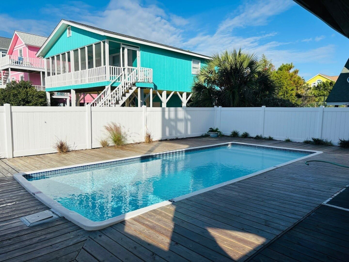 Pool 5, Beach Ya There 5 Bedroom Home by RedAwning, Brunswick