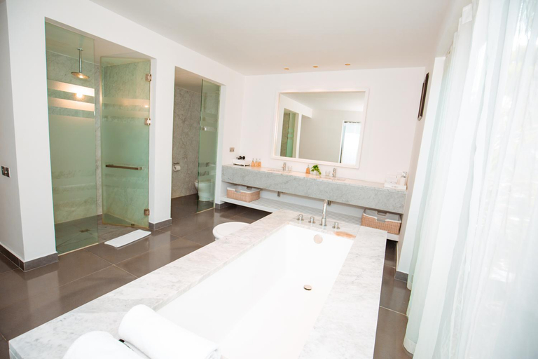 Bathroom 4, Beachfront 5BR Villa 1000m2 Sanctuary Ho Tram, Xuyên Mộc