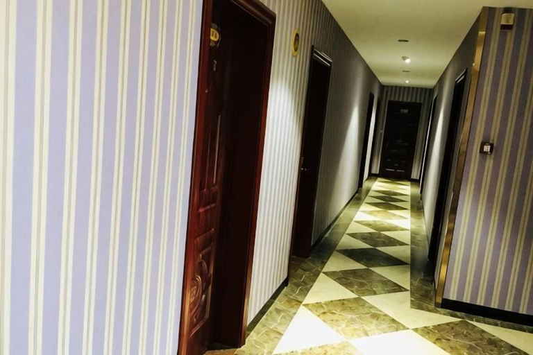 Others 4, 7 xing Ge Business Hotel, Guilin