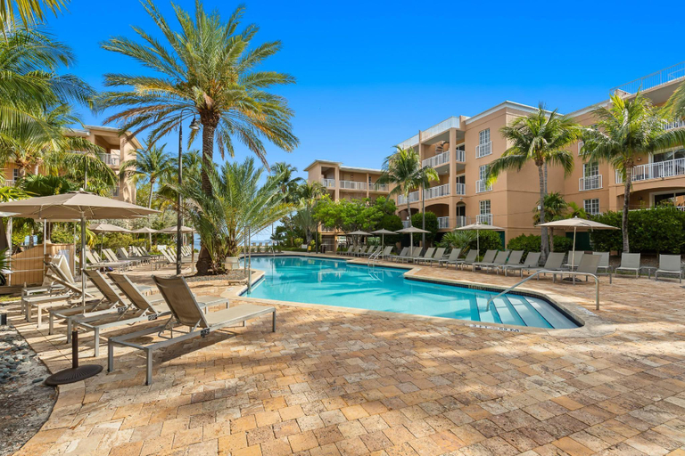 4, Two Bedroom Residence With Balcony, Monroe