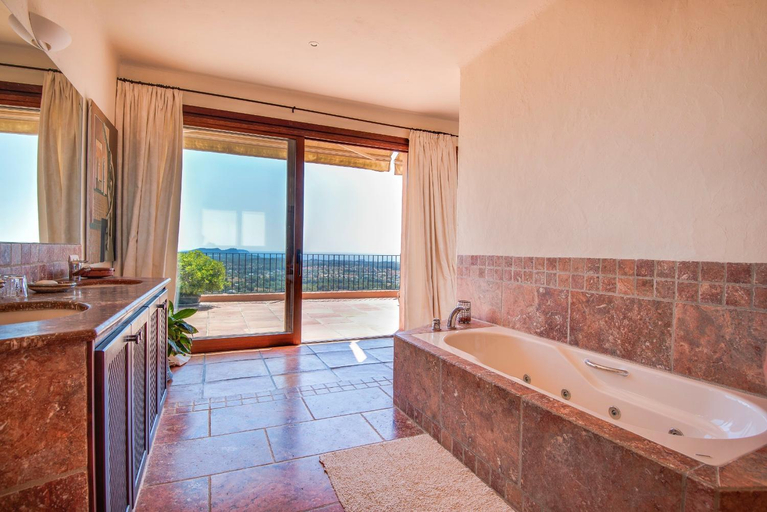 Bathroom, Sa Muntanya panorama, Baleares