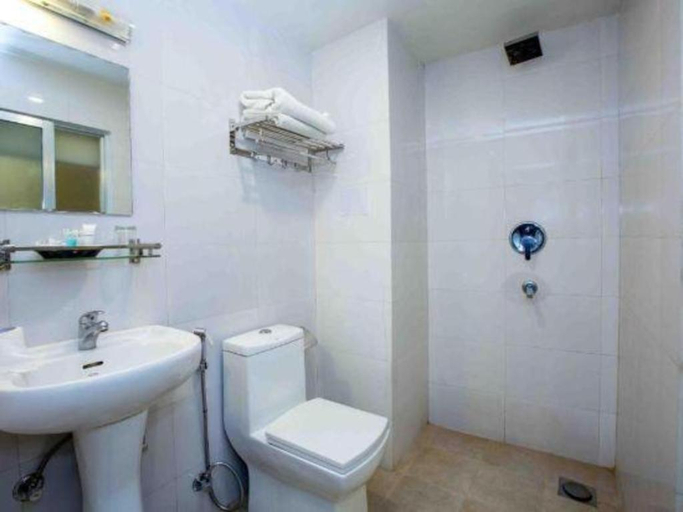 Bathroom 2, Truly Asia Boutique Hotel, Bagmati