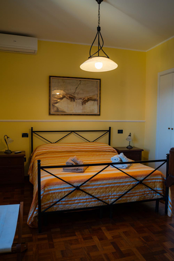 Bedroom 2, B&B L’Antico Borgo, Messina